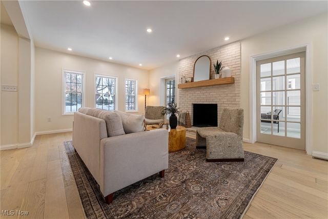 2124 Lamberton Road, Cleveland Heights, OH 44118