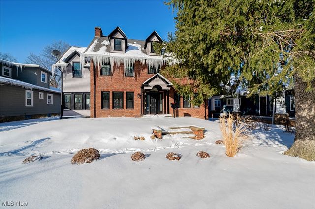 2124 Lamberton Road, Cleveland Heights, OH 44118