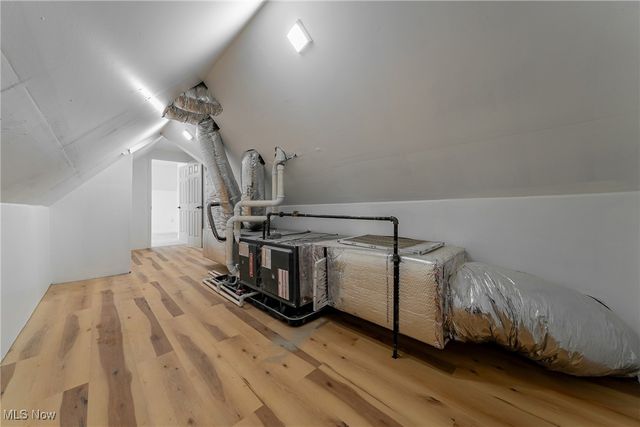 2124 Lamberton Road, Cleveland Heights, OH 44118