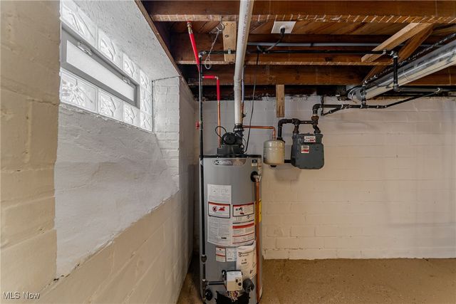 2124 Lamberton Road, Cleveland Heights, OH 44118