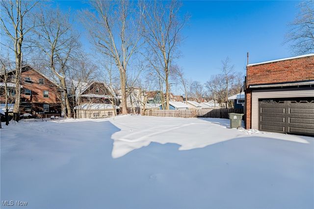 2124 Lamberton Road, Cleveland Heights, OH 44118