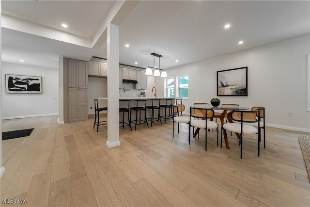 2124 Lamberton Road, Cleveland Heights, OH 44118