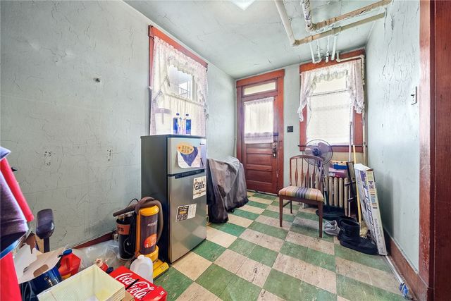 842 Lilac St, Greenfield, PA 15217