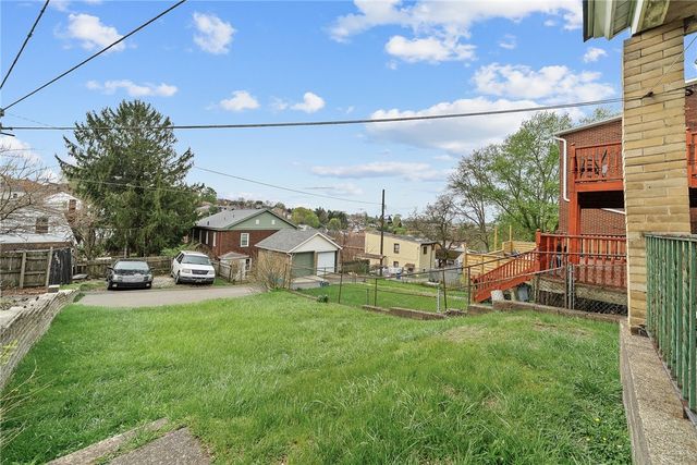 842 Lilac St, Greenfield, PA 15217