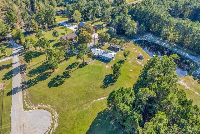 4013 Thomas Rd., Little River, SC 29566