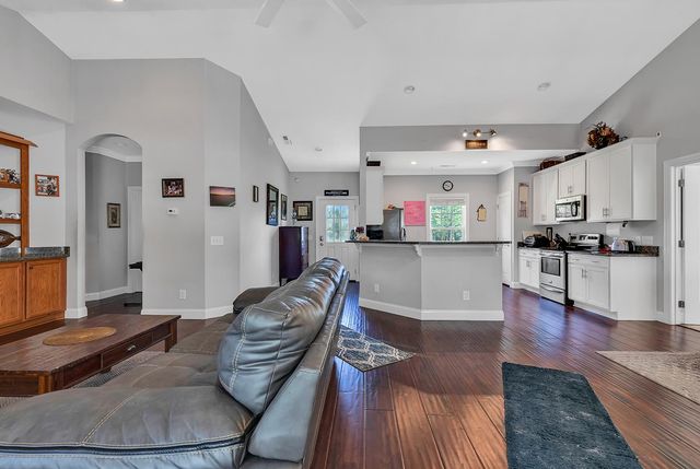 4013 Thomas Rd., Little River, SC 29566