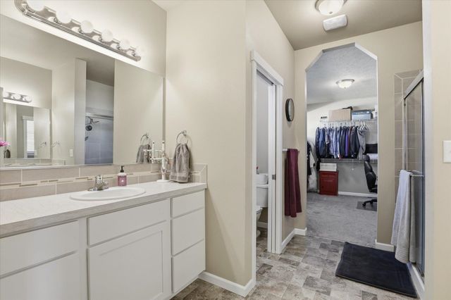 16721 N Dakota Ln, Colbert, WA 99005