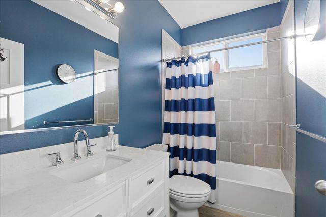 16721 N Dakota Ln, Colbert, WA 99005