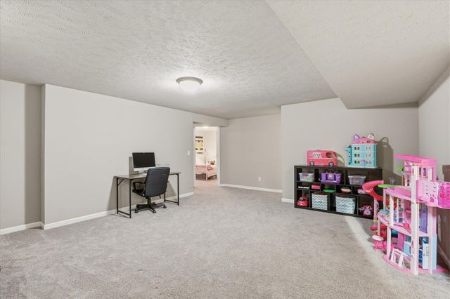 16721 N Dakota Ln, Colbert, WA 99005