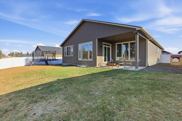 16721 N Dakota Ln, Colbert, WA 99005