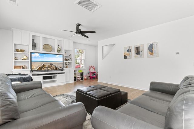 131 Captiva Cove Loop, Pawleys Island, SC 29585