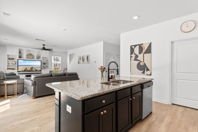 131 Captiva Cove Loop, Pawleys Island, SC 29585