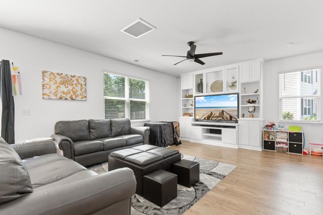 131 Captiva Cove Loop, Pawleys Island, SC 29585
