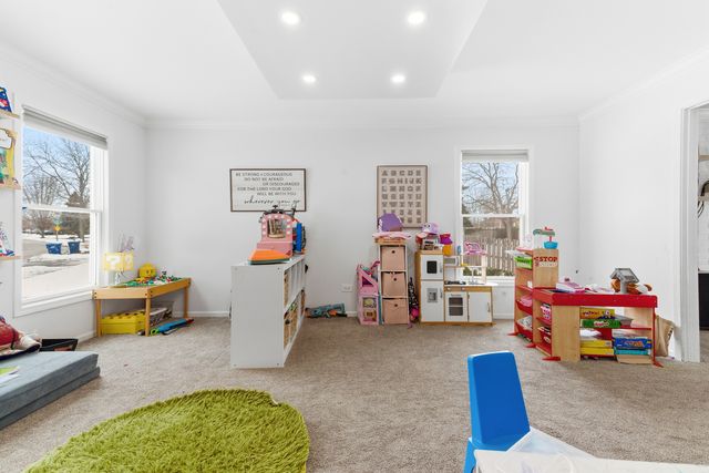 2001 Madison Avenue, Gurnee, IL 60031