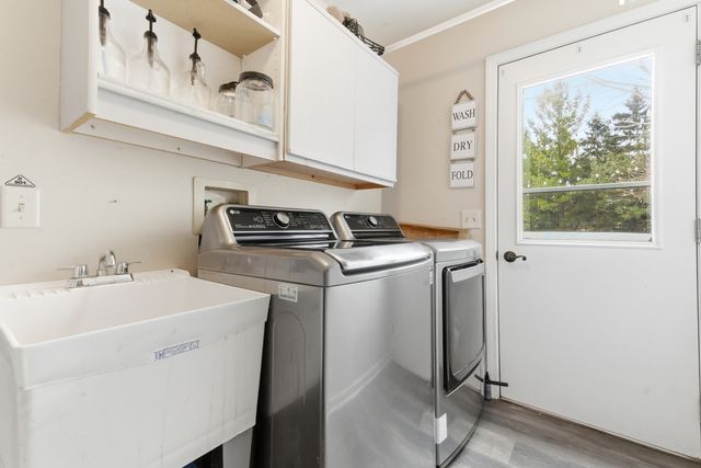 2001 Madison Avenue, Gurnee, IL 60031