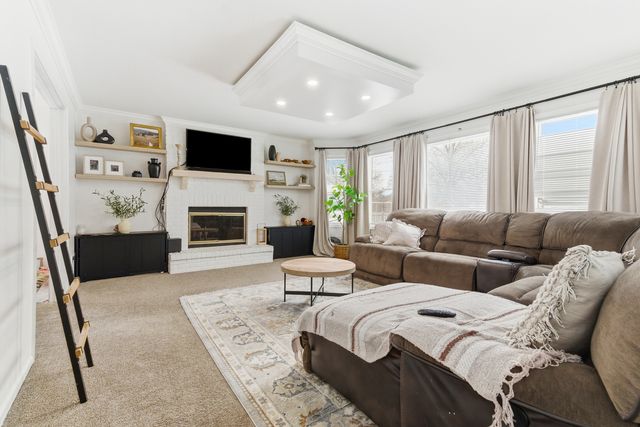 2001 Madison Avenue, Gurnee, IL 60031