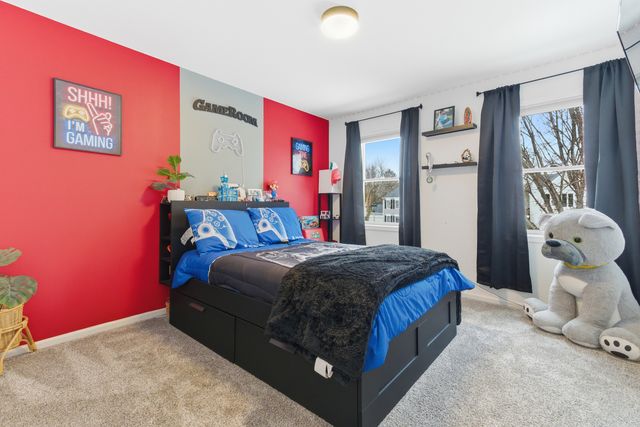 2001 Madison Avenue, Gurnee, IL 60031