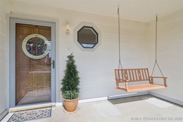 17786 S Santa Fe Street, Mounds, OK 74047