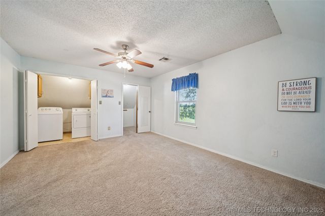 17786 S Santa Fe Street, Mounds, OK 74047