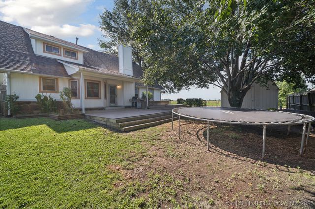 17786 S Santa Fe Street, Mounds, OK 74047