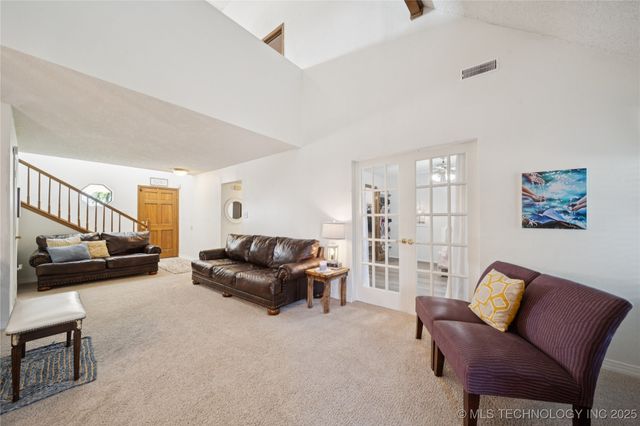17786 S Santa Fe Street, Mounds, OK 74047