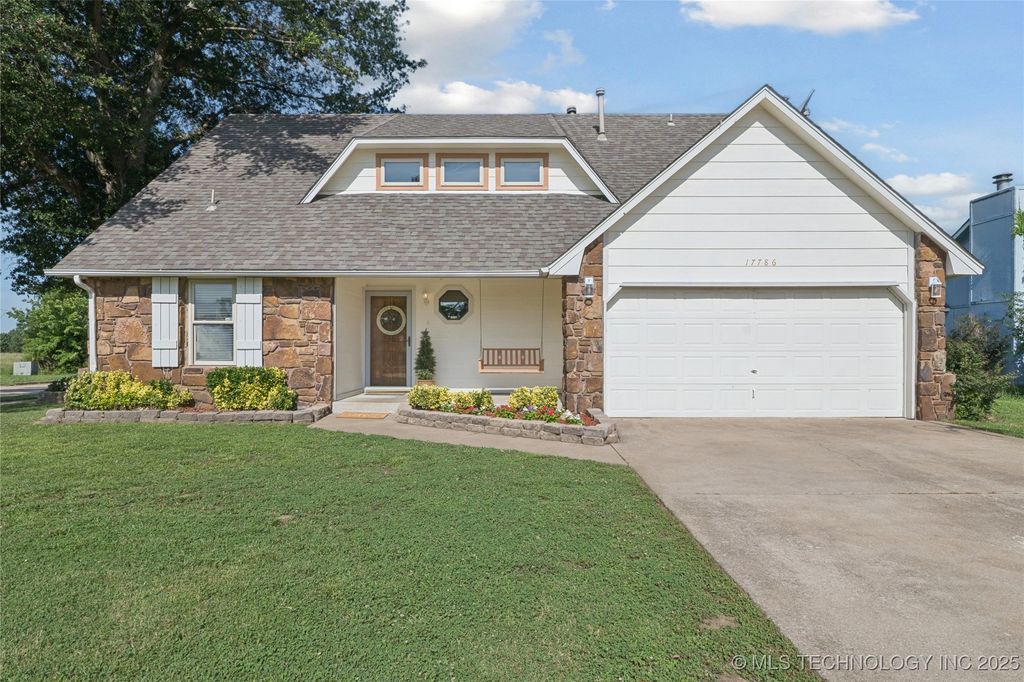 17786 S Santa Fe Street, Mounds, OK 74047
