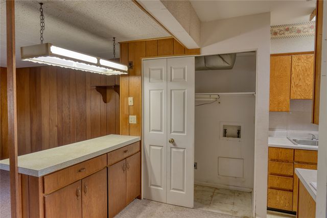 4649 Western Oaks Drive, Dallas, TX 75211