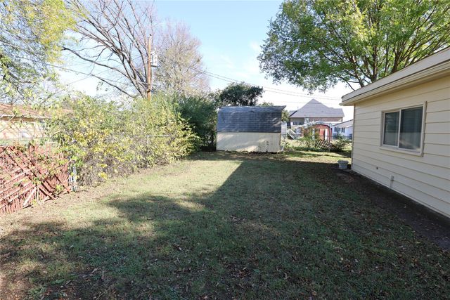 4649 Western Oaks Drive, Dallas, TX 75211