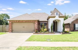 101 Pinnacle Drive, Youngsville, LA 70592