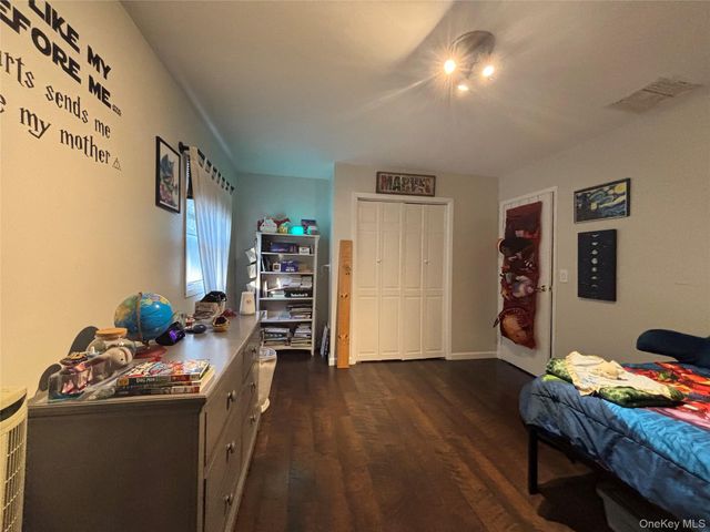 42 Bennett Avenue, Huntington Station, NY 11746