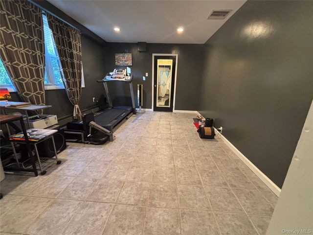42 Bennett Avenue, Huntington Station, NY 11746