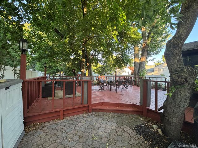 42 Bennett Avenue, Huntington Station, NY 11746