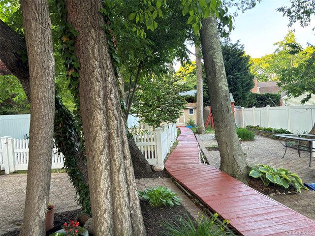 42 Bennett Avenue, Huntington Station, NY 11746