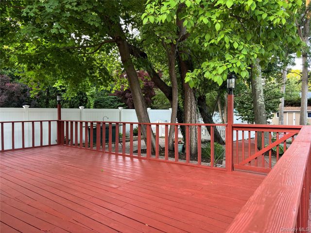 42 Bennett Avenue, Huntington Station, NY 11746
