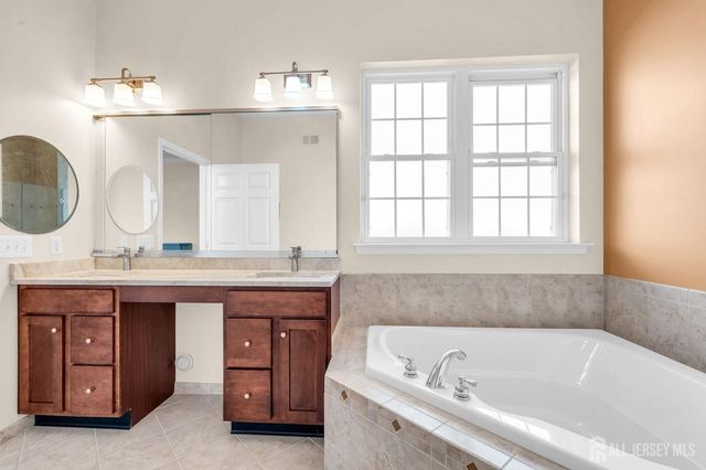 23 Kings Mill Road, Monroe, NJ 08831