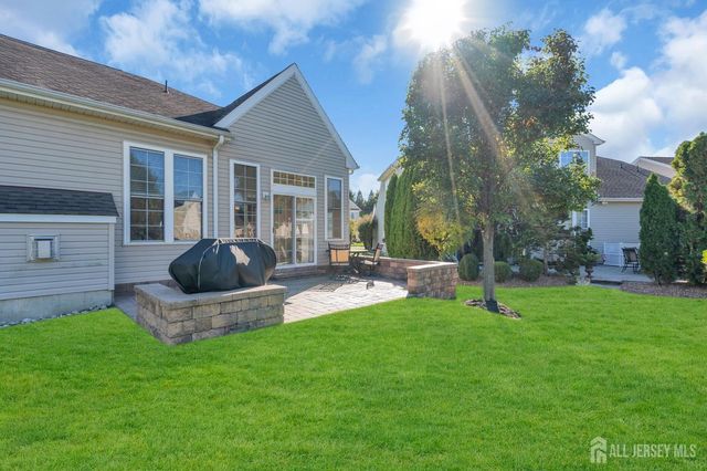 23 Kings Mill Road, Monroe, NJ 08831