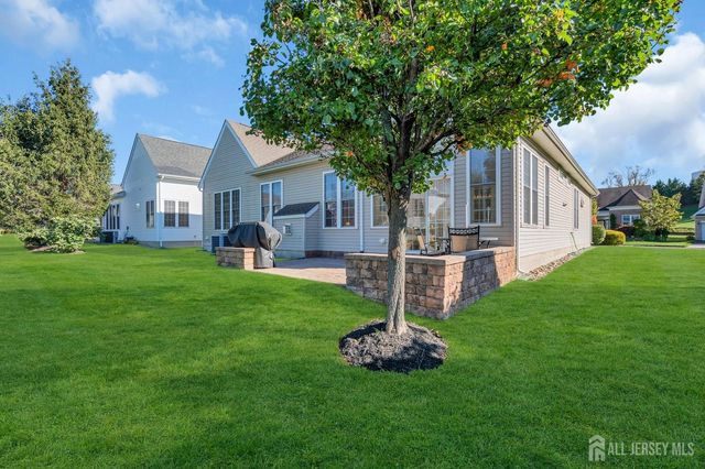 23 Kings Mill Road, Monroe, NJ 08831