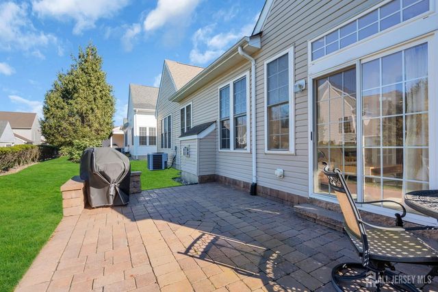23 Kings Mill Road, Monroe, NJ 08831