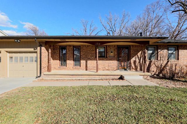 134 S Dexter Ave, Valley Center, KS 67147