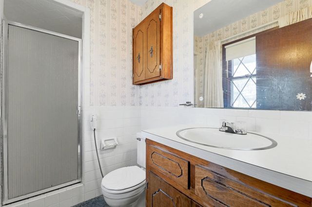 134 S Dexter Ave, Valley Center, KS 67147