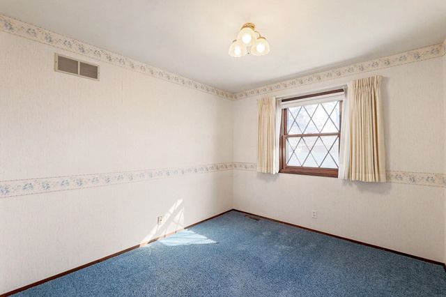 134 S Dexter Ave, Valley Center, KS 67147