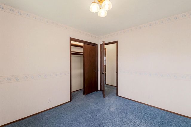 134 S Dexter Ave, Valley Center, KS 67147