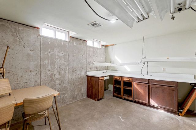 134 S Dexter Ave, Valley Center, KS 67147