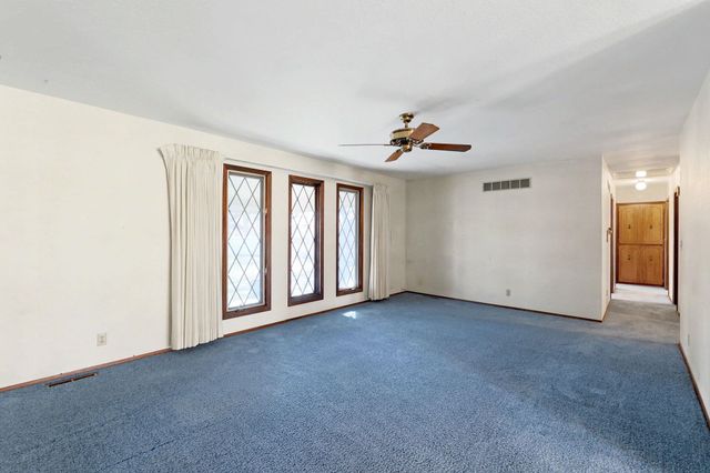 134 S Dexter Ave, Valley Center, KS 67147