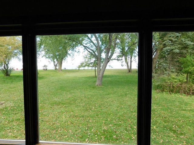 2829 EAST SHORE DRIVE, Green Bay, WI 54302
