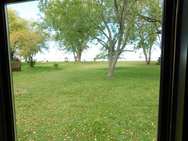 2829 EAST SHORE DRIVE, Green Bay, WI 54302