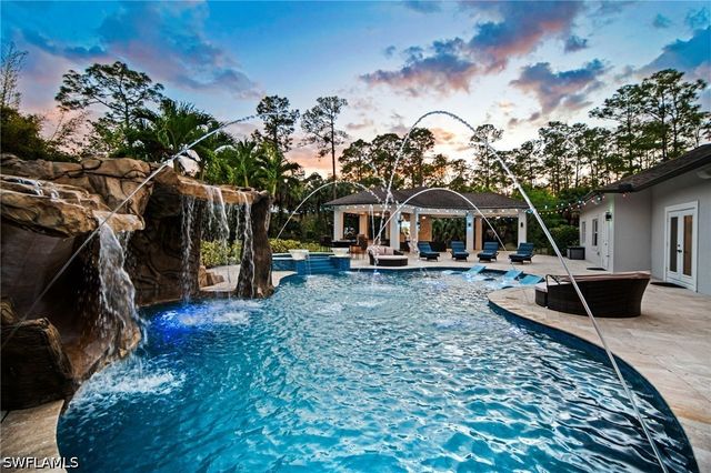 5420 Boxwood WAY, Naples, FL 34116
