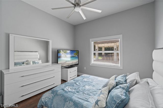 5420 Boxwood WAY, Naples, FL 34116