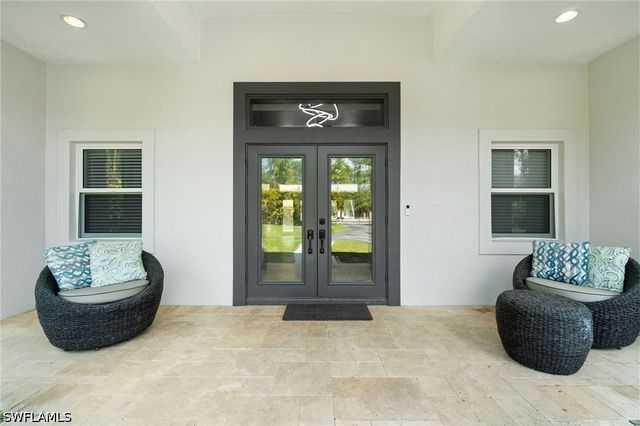 5420 Boxwood WAY, Naples, FL 34116