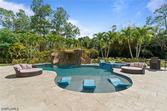 5420 Boxwood WAY, Naples, FL 34116